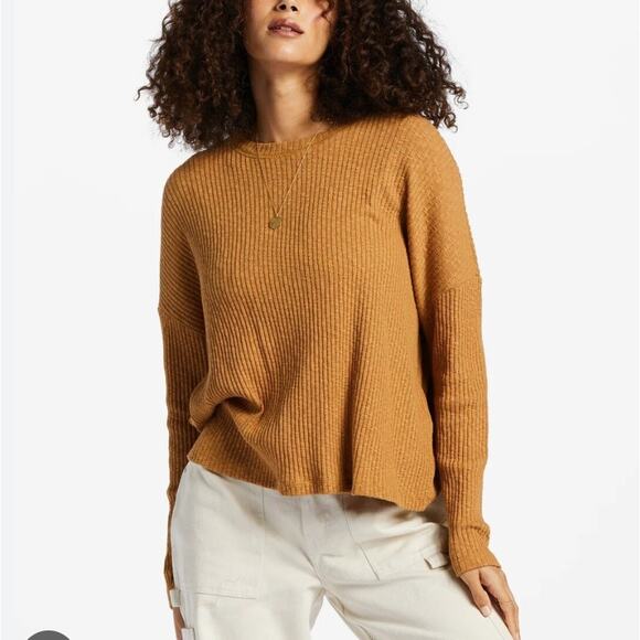 Billabong Women's Cozy Up Ribbed Slub Fabric Boxy Relaxed Fit Long Sleeve Top - Picture 1 of 8